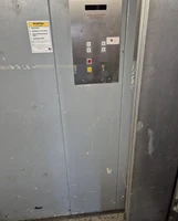 18 Wegelerstr. 10 EG Aufzug Höhe Bedienfeld.webp