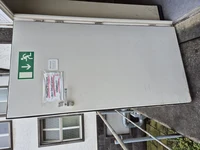 25 Wegelerstr. 10 1. OG Großer Hörsaal Raum 1.001 Notausgang unten.webp