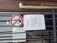 4 Wegelerstr. 10 EG Haupteingang Türschild.webp