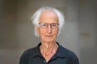 profschwarz.webp
